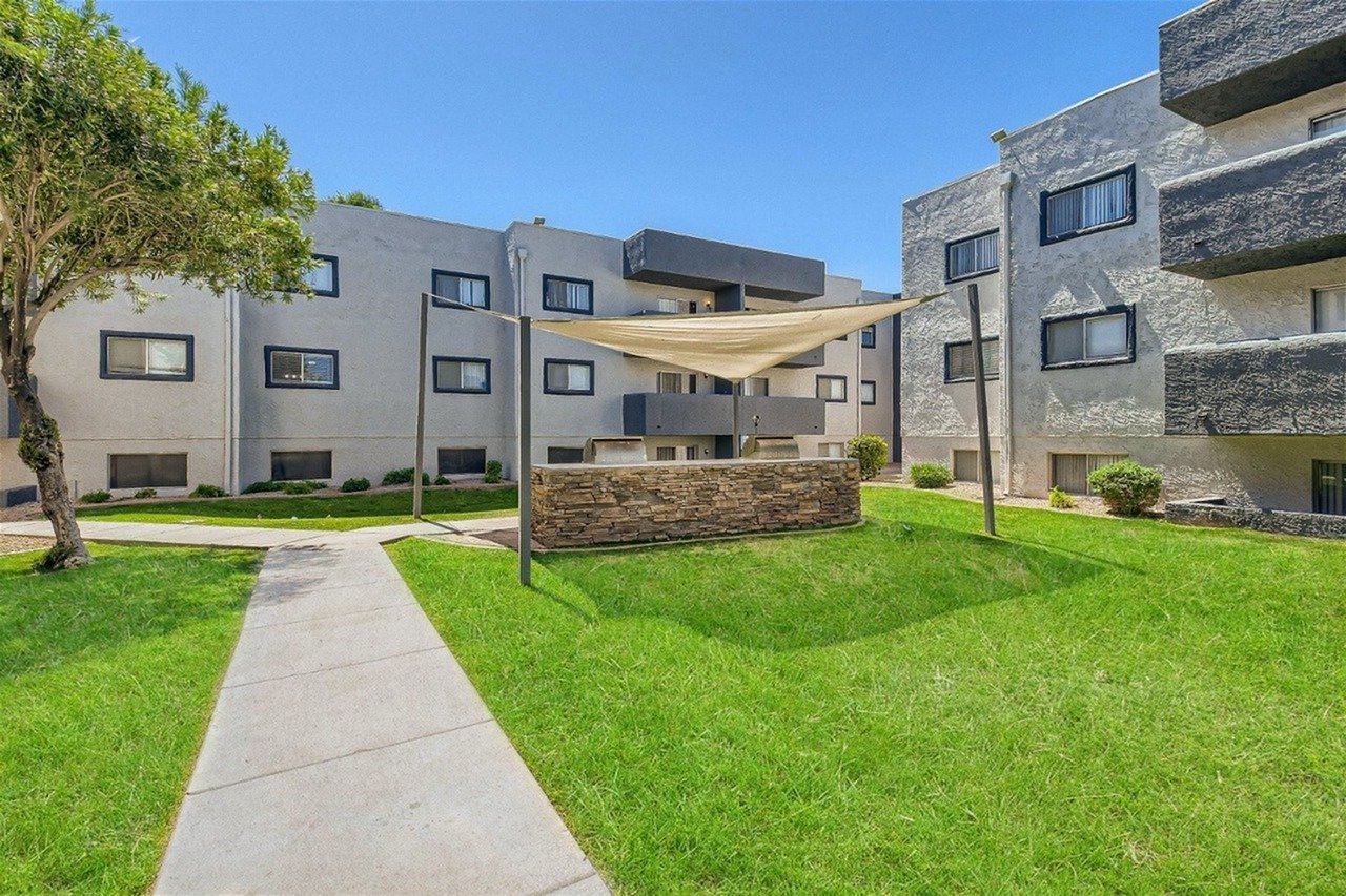 Rise at Dobson Ranch photo 5